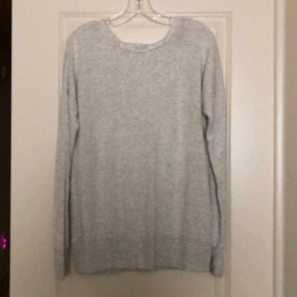 Athleta light grey long sleeve lounge top